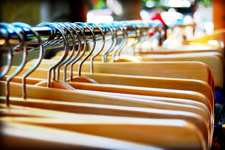 a picture called hangers  Small  should be here...